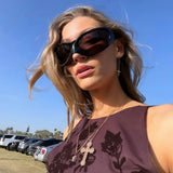 De Kourtney kruis hanger - champagne