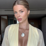 De Cleo Shell pendant